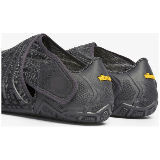 2400001016747 f furoshiki fivefingers 110